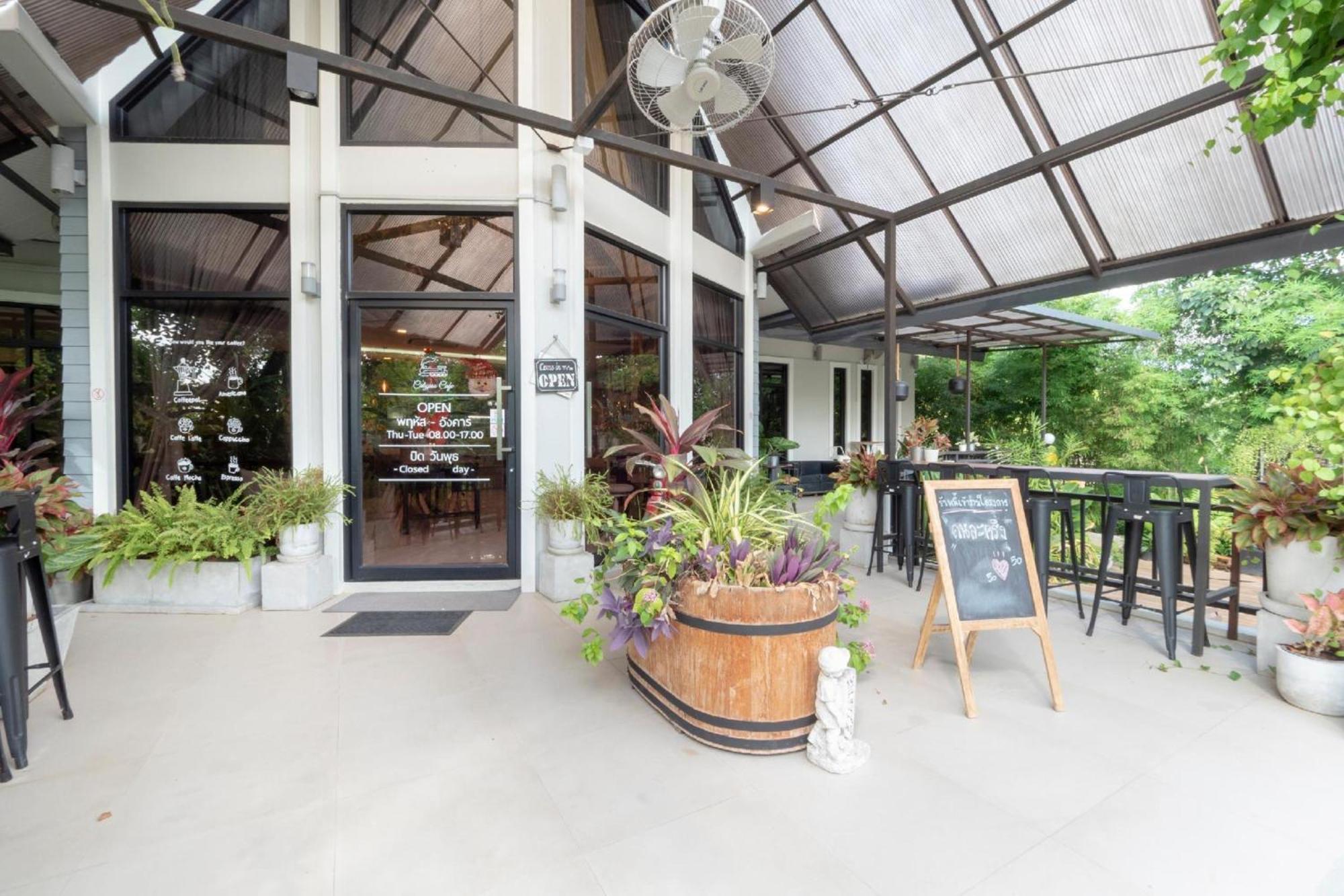 Capital O 75378 Thawapee Resort Rayong Bagian luar foto
