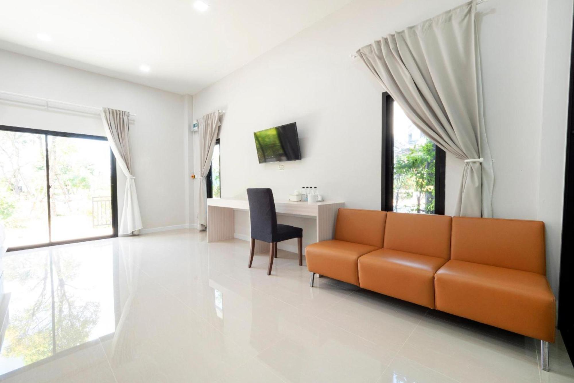 Capital O 75378 Thawapee Resort Rayong Bagian luar foto